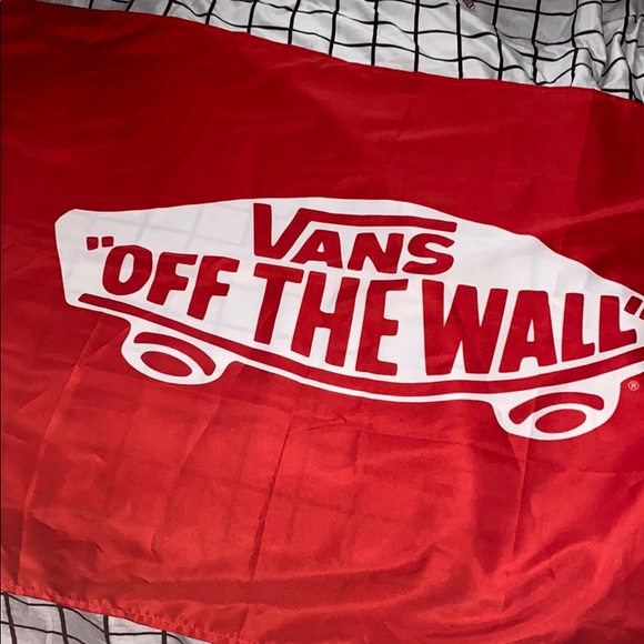 vans off the wall tapestry